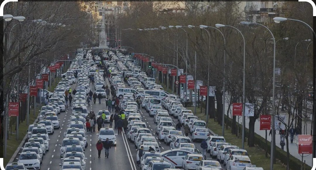 funez1331's tweet photo. Donde estabas entonces, cuando el sector del Taxi lo sufrió solo,sin apoyos d otros sectores,ante la Uberizacion d los sectores.16 largos días en la Castellana,y mientras tanto algunos callados y sobreviviendo de la miseria.Plataformas q vienen a llevarse el 30% de tu pastel. https://t.co/5cLMvxx0eW