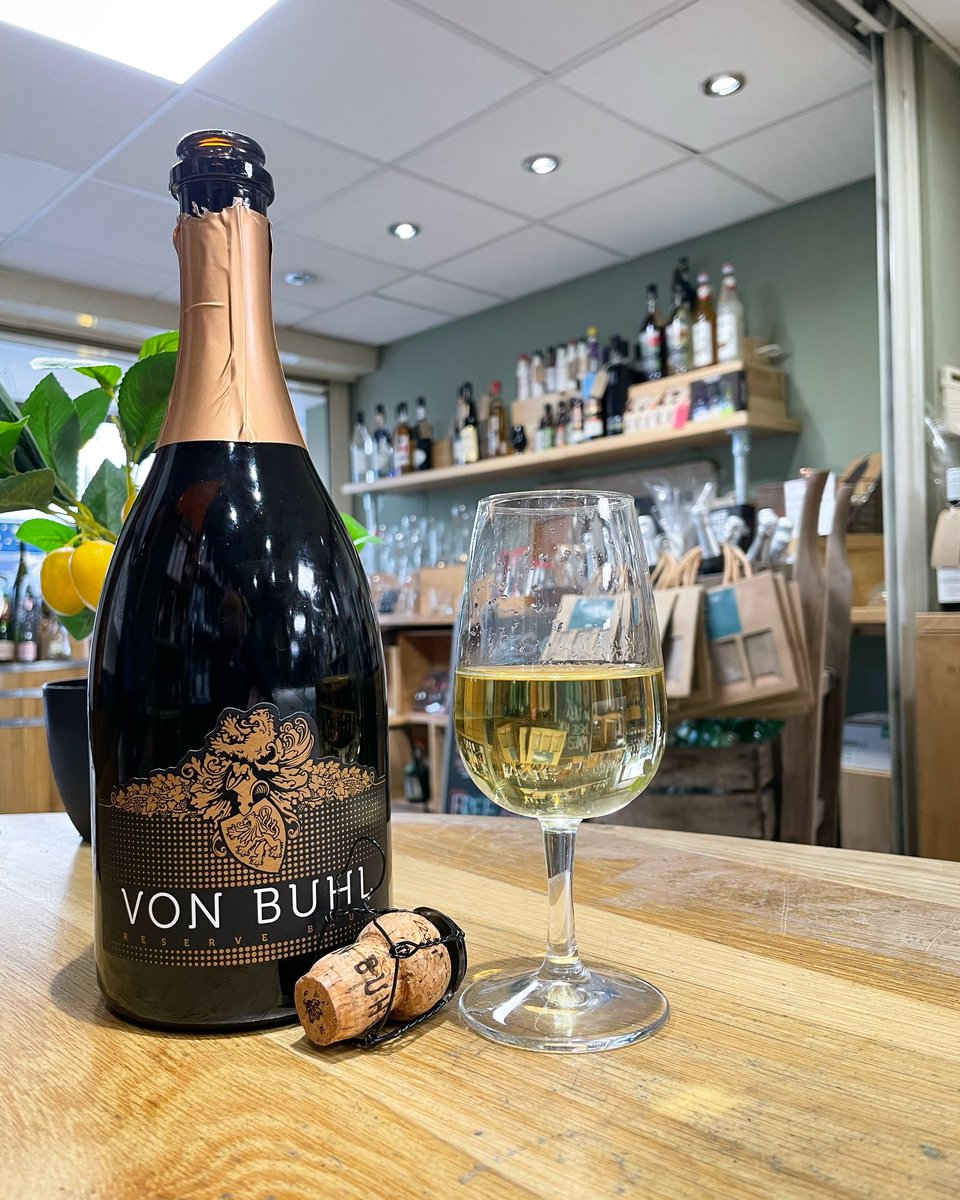 It’s our birthday today! We’ve been open 14 years and it was only right we raise a toast with some delicious fizz-cheers! 🍾🥂