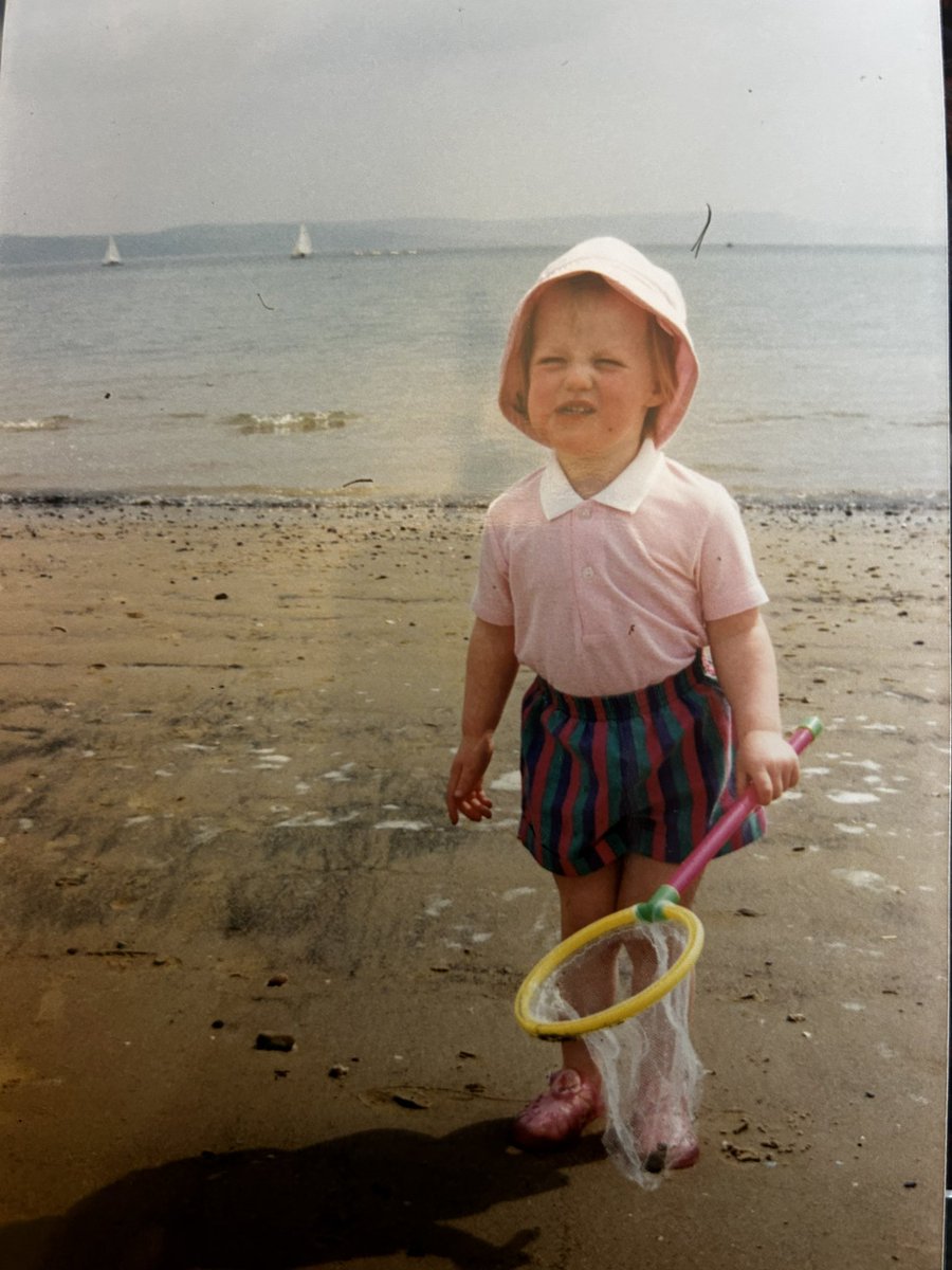 My mum dug out this treasure chest of a find the other day. Being by the sea was my happy place. Jelly shoes & a bucket hat for the eczema-covered kid. My heart rages for the thousands of children who have had their happy places destroyed and their lives cut short. #ceasefirenow