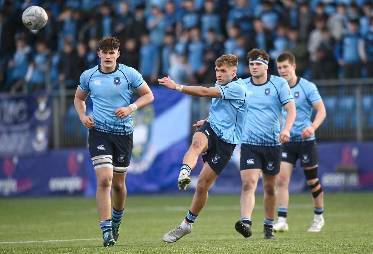 🏉 | It took a try for @Stmcrugby in the last play to quench @TerenureSport's fire in the @bankofireland Leinster Schools Senior Cup Quarter-Final at sunny Energia Park on Wednesday afternoon. Match Report: bit.ly/49K1YMq #FromTheGroundUp #NeverStopCompeting