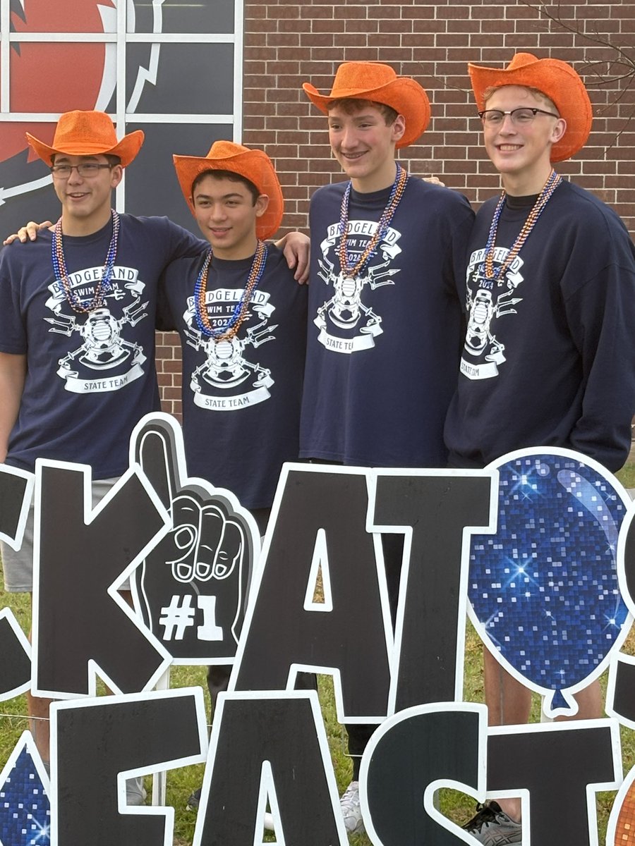 BridgelandSwim's tweet photo. State send-off… for our 6 Bridgeland Boys (a day early)
#State2024 #UTBound #BearsSwim #Wintheday #bridgelandbest #season7 https://t.co/8h8ZfYnHDB