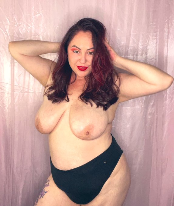 I hope you like thicc MILFS!!💋 https://t.co/nJ76SiiUc8