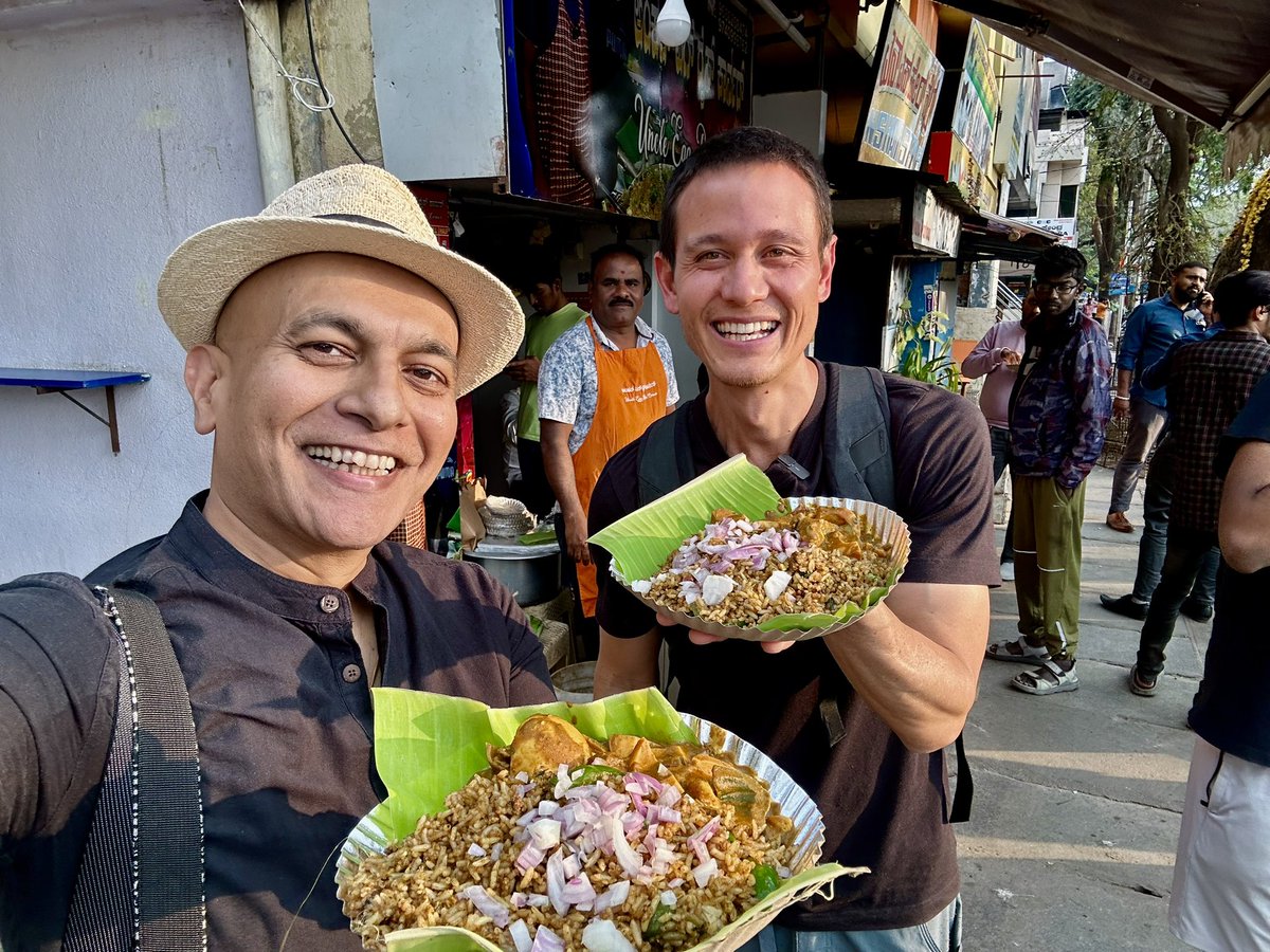 kripal amanna (@kripalamanna) on Twitter photo Well, look who showed up to explore Bengaluru’s food scene. Mark Wiens <a href="/migrationology/">Mark Wiens</a> perhaps the earliest food story teller on #youtube and definitely the most influential. What a guy! This collab is gonna be amazing!
#gourmetontheroad #foodloverstv <a href="/foodloversindia/">Food Lovers TV</a> Well, look who showed up to explore Bengaluru’s food scene. Mark Wiens <a href="/migrationology/">Mark Wiens</a> perhaps the earliest food story teller on #youtube and definitely the most influential. What a guy! This collab is gonna be amazing!
#gourmetontheroad #foodloverstv <a href="/foodloversindia/">Food Lovers TV</a>