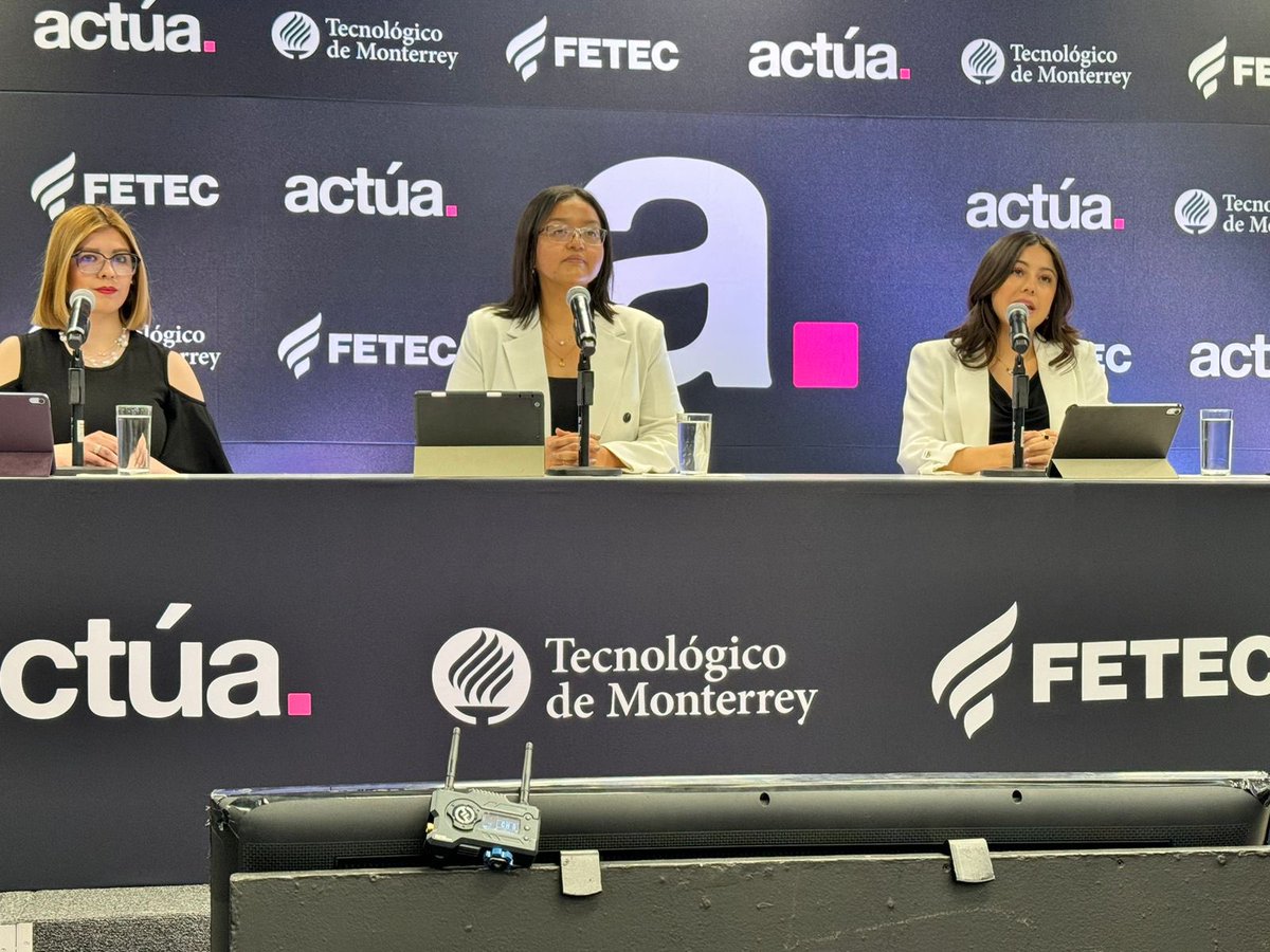 CSocialesTec tweet media