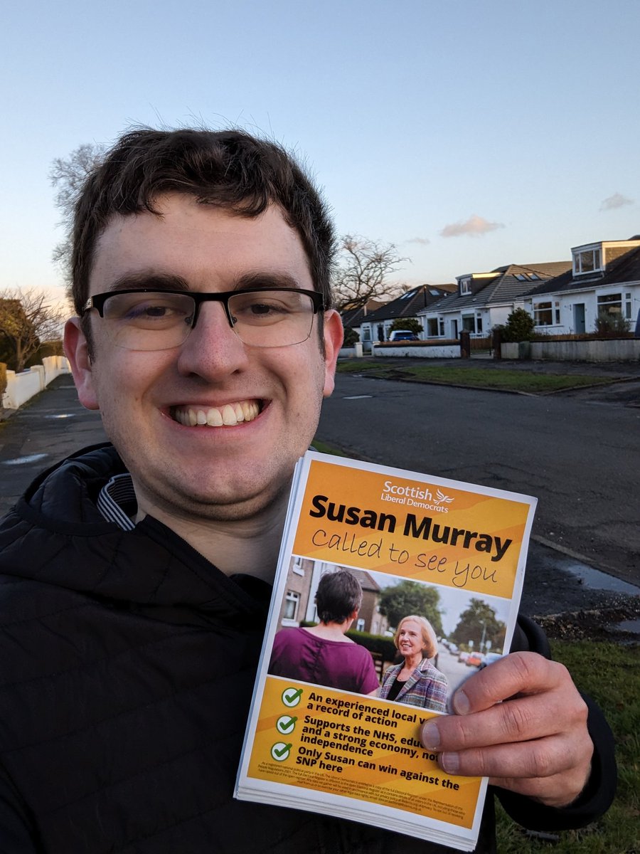 granttoghill's tweet image. Another day out on the doors with @Susan4_ED and @mdlibdems. 

Really good conversations being had with a lot of them backing Susan and the @scotlibdems as the best choice for Mid Dunbartonshire!

#SusanForMidDun #LibDems