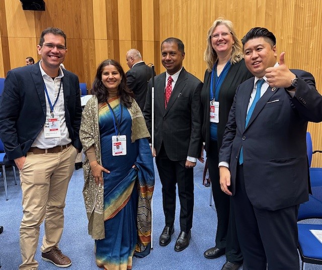 AccessBoard's tweet image. Leaders in #accessibility from across the globe are gathering in Vienna this week for #ZeroCon24. 🌐 Today, Alison Levy, our Director of the Office of Technical &amp;amp; Information Services, participated in a panel on innovative tech solutions enhancing sign language communication!