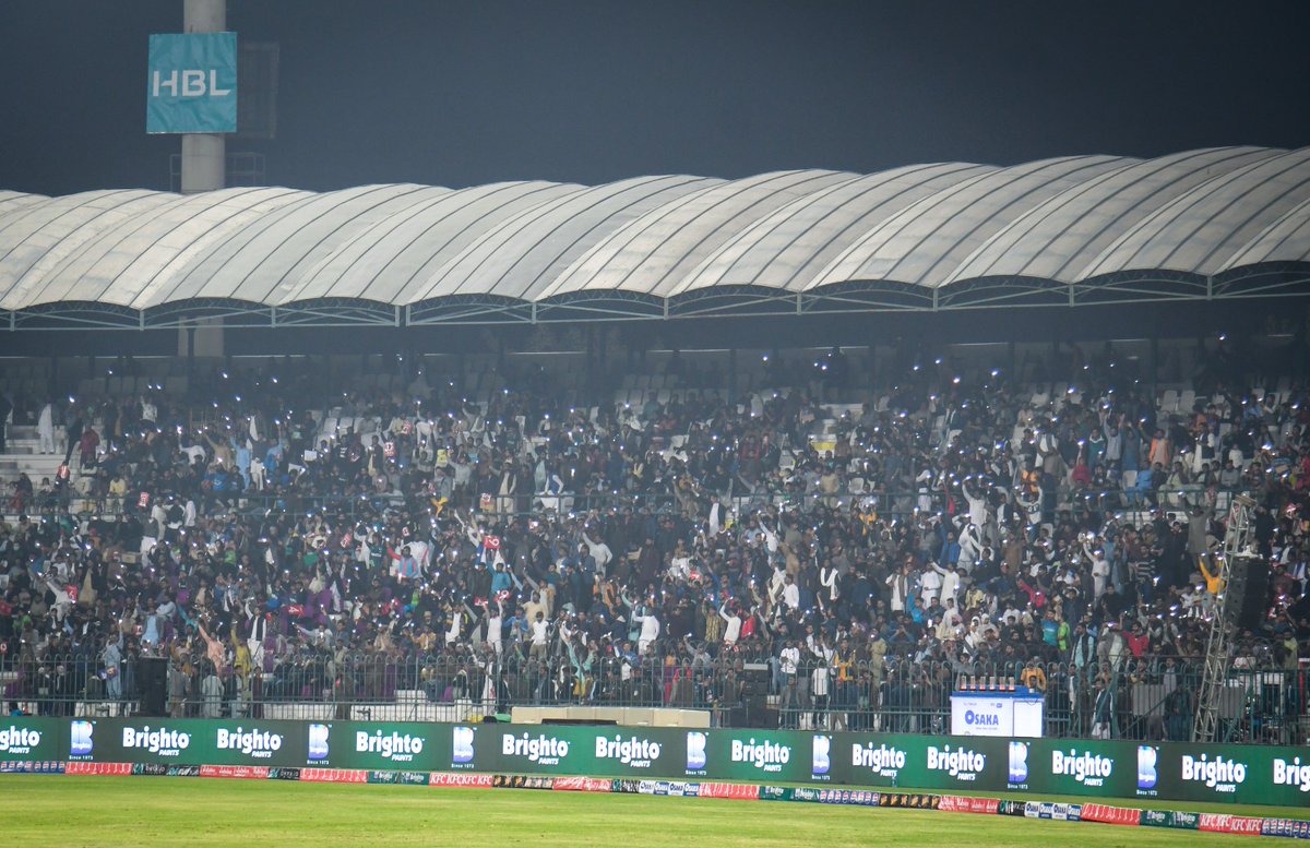 thePSLt20's tweet photo. Thank you, 𝑴𝒖𝒍𝒕𝒂𝒏 for such a massive turnout. 😍😍

#HBLPSL9 | #KhulKeKhel | #MSvLQ