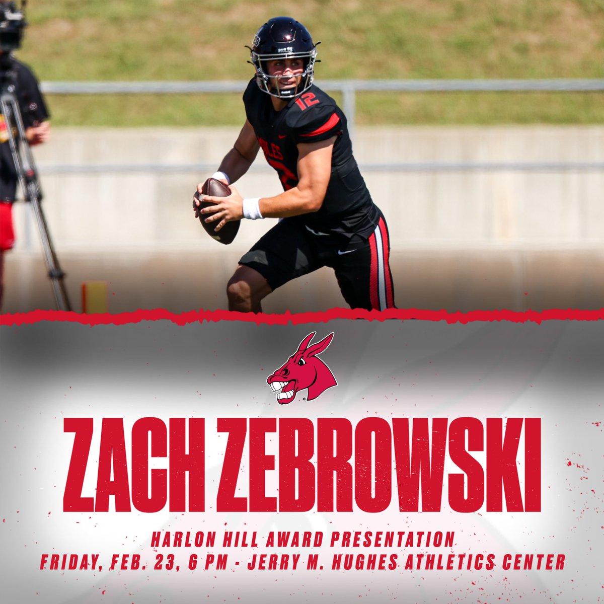ucm_athletics's tweet photo. This Friday @UCMFootballTeam QB Zach Zebrowski will be presented with his 2023 @HarlonHillAward!
All UCM fans are invited to the presentation inside the Jerry M. Hughes Athletics Center at 6 p.m.
FREE live video also available at https://t.co/lj9YUhVmUw.
#teamUCM x #EPIC https://t.co/XegcoKNuAL