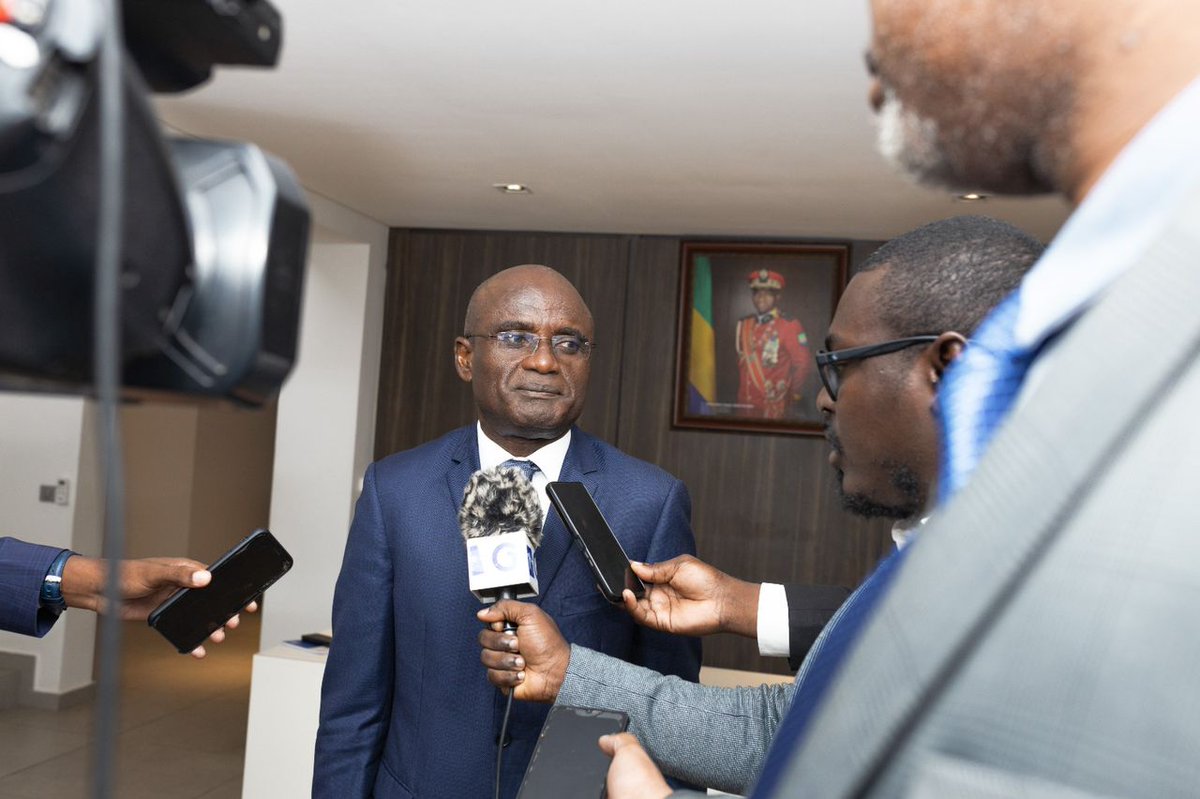 Séance de travail ce mercredi 21 février entre le Vice-Premier Ministre chargé de la Planification et de la Prospective et la délégation de la Fédération des Entreprises du Gabon (FEG) conduite par son Vice-Président, M. Jean Baptiste Bikalou.
<a href="/la_feg/">Fédération des Entreprises du Gabon (FEG)</a>