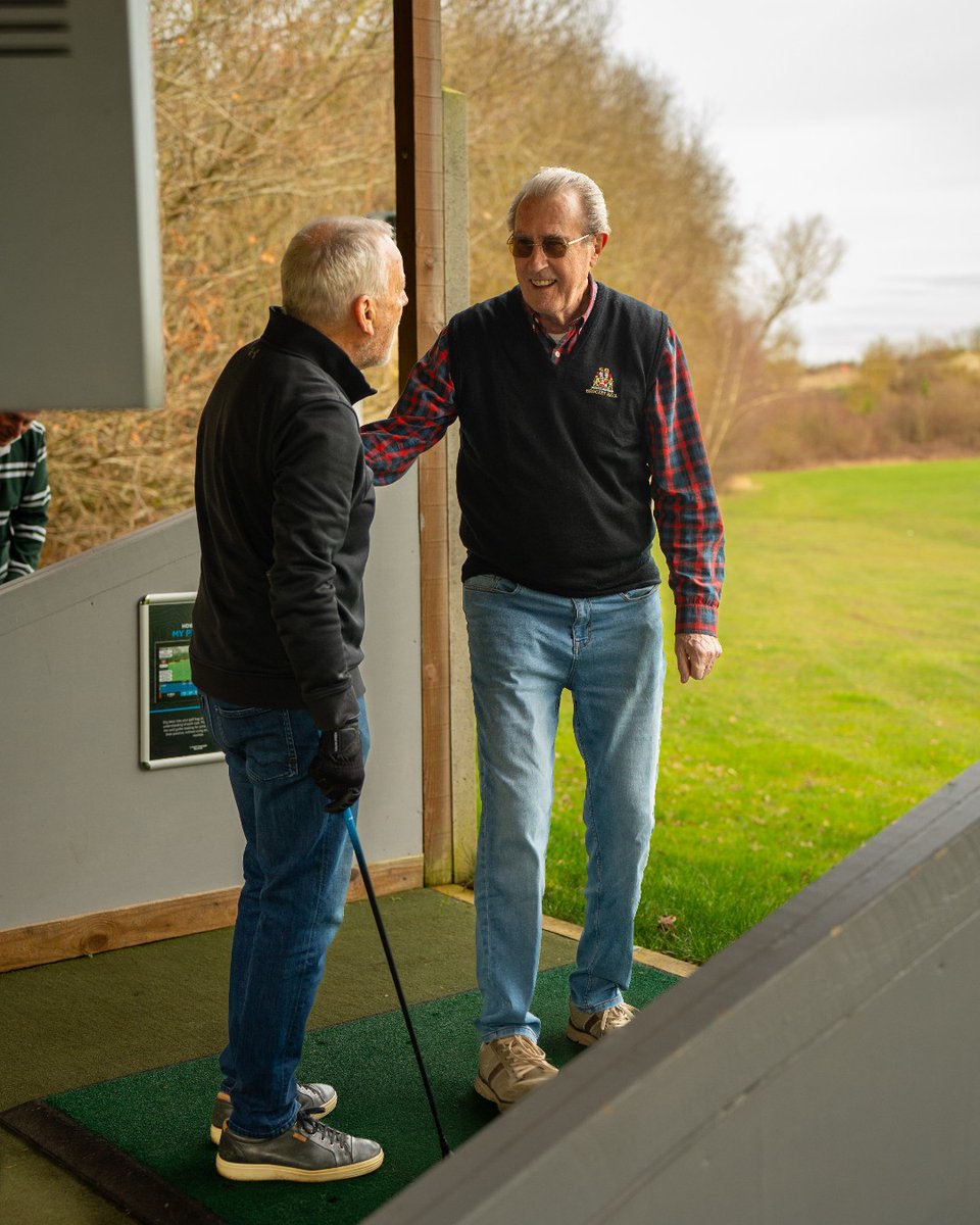 EssendonCCGolf's tweet image. Social Golf at Essendon. 😊 Supporting local and national charities is an endeavour our coaches and staff are pleased to embark on every year. We're proud to support @alzheimerssoc and @ParkinsonsUK, closely with @herts_golf, to offer fun and inclusive sessions.