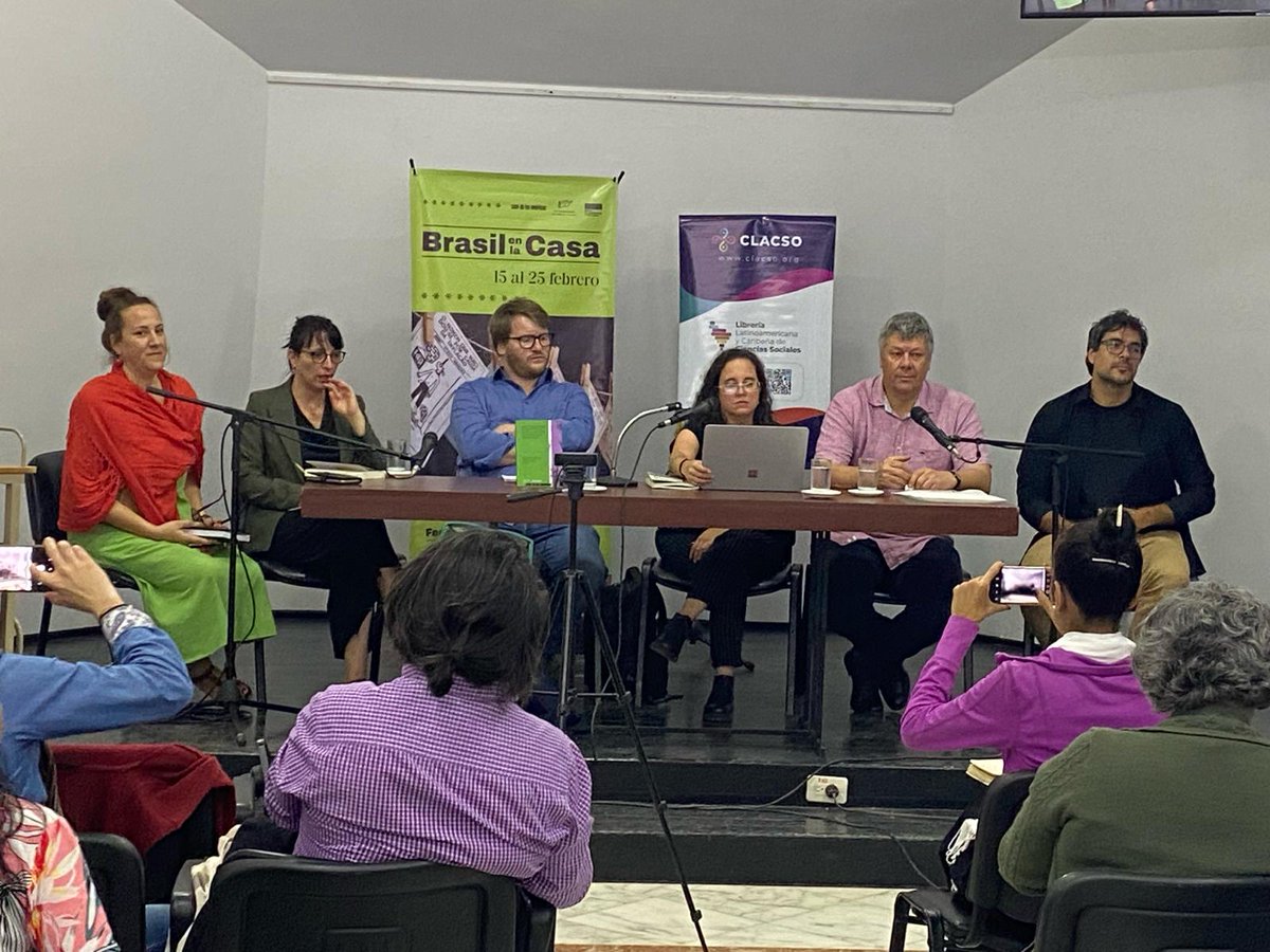 CALAS - Center for Advanced Latin American Studies (@calascenter) on Twitter photo 🗣️📗 Presentación del libro «¿De la sustentabilidad al desarrollo? Entre el extractivismo verde y la transformación socioambiental», en la Ferial Internacional del Libro, La Habana, Cuba. 🗣️📗 Presentación del libro «¿De la sustentabilidad al desarrollo? Entre el extractivismo verde y la transformación socioambiental», en la Ferial Internacional del Libro, La Habana, Cuba.