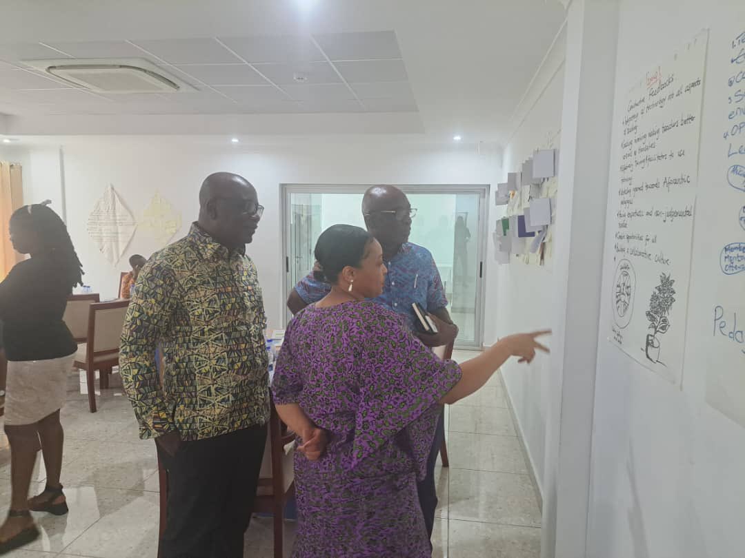 meeify's tweet photo. Day 2 of our pedagogical leadership toolkit co-design workshop in Ghana was inspiring! We welcomed Prof. @kwameakyeampong. We had an engaging conversation as educators shared insights emerging from the co-design process. #educatortoolkit #Ghanaeducators https://t.co/ENofTesY1k
