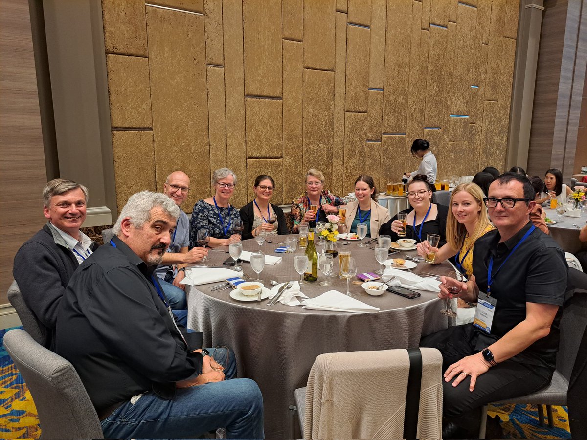 ColetteBoskovic's tweet photo. #OzChem does #ACCC9! https://t.co/30SuZG52rK
