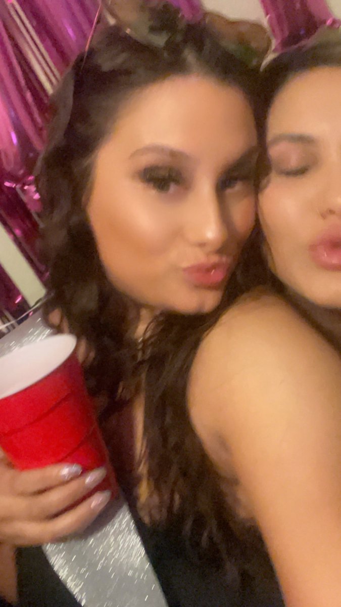 Jessi_leebby's tweet photo. Photo dump part one https://t.co/Ud6Z7Gtbkc