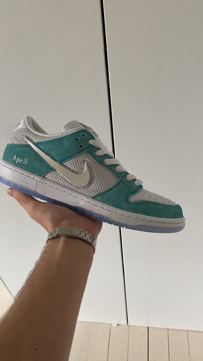 JustVal | SNKR'S tweet media