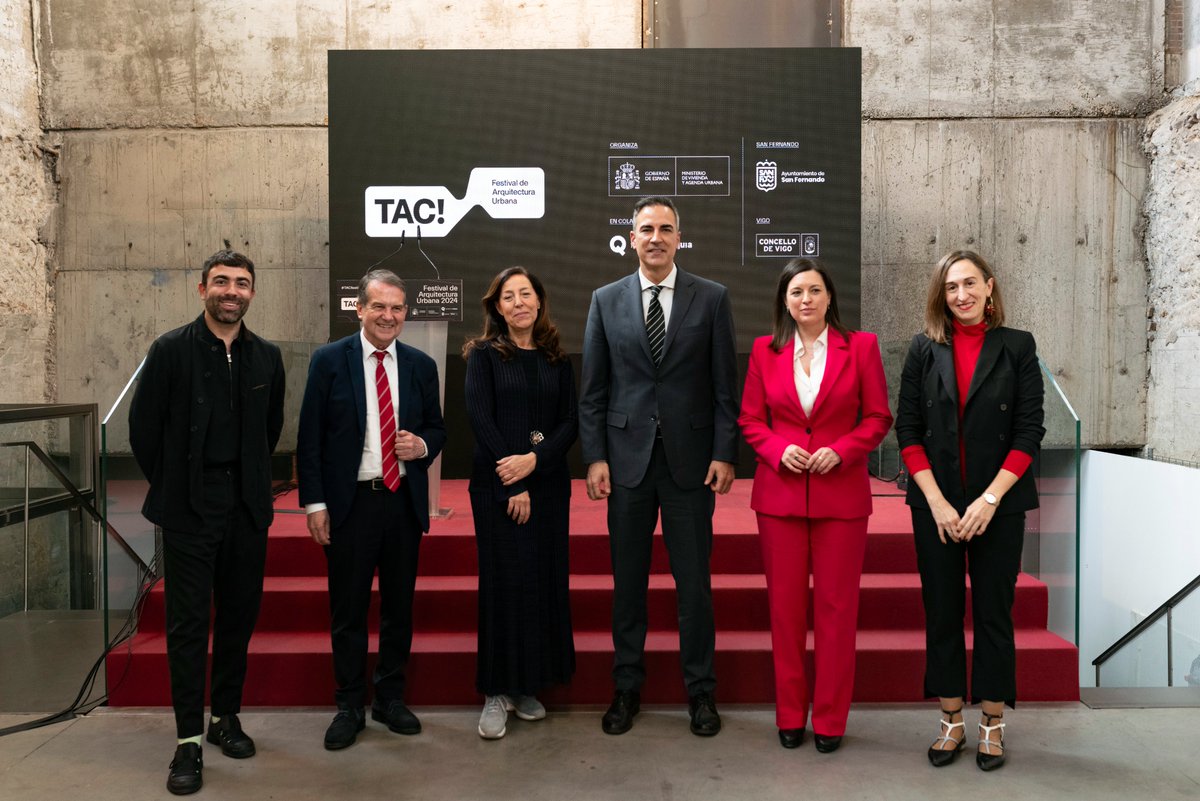 📸 ¡Presentamos la tercera edición de TAC! Festival de Arquitectura Urbana! 

El Secretario general, <a href="/inaquicarnicero/">iñaqui carnicero</a>, ha inaugurado el acto con el que arranca la tercera edición del festival en La Casa de la Arquitectura.

🔗👇
mitma.es/el-ministerio/…