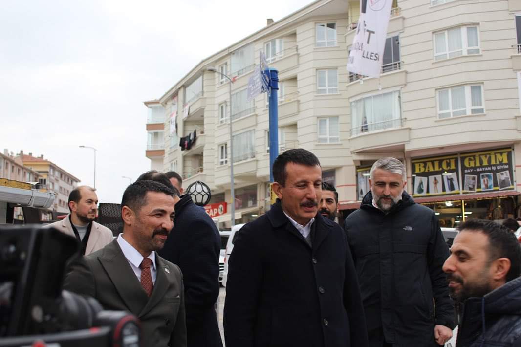 📍Cumhur İttifakı Mamak Belediye Başkan Adayımız Sn Asım Balcı ile birlikte Küçük Kayaş Mahallesi esnaflarını ziyaret ettik, sorunlarını dinledik. Esnaflarımıza hayırlı kazançlar diliyoruz… 
Mamak için Canla Başla…