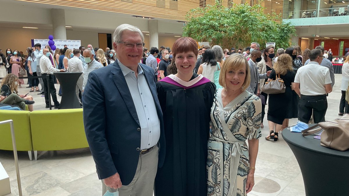 LaurierAlumni's tweet photo. @LaurierMusic alumna Sarah Stapleton (Bmus '21) celebrates her love for Laurier by naming a refurbished seat in the Maureen Forrester Recital Hall. 

Don't miss your chance to name a seat and support music!

https://t.co/hmJBQ2jBE9 https://t.co/GxEhAuDh34