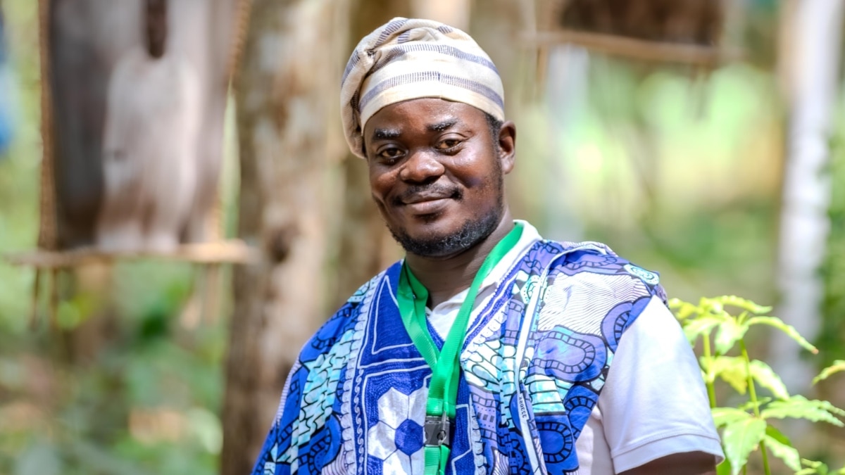 AurelKinkpo's tweet photo. Vous connaissez Dekaap ? C’est une application géniale créée par le béninois, @TognidahoT, qui permet de découvrir et de soutenir les artistes plasticiens africains: https://t.co/S5Cc3v3cdW #Dekaap #Art #Afrique 🎨🌍 https://t.co/YXQbh54nLi