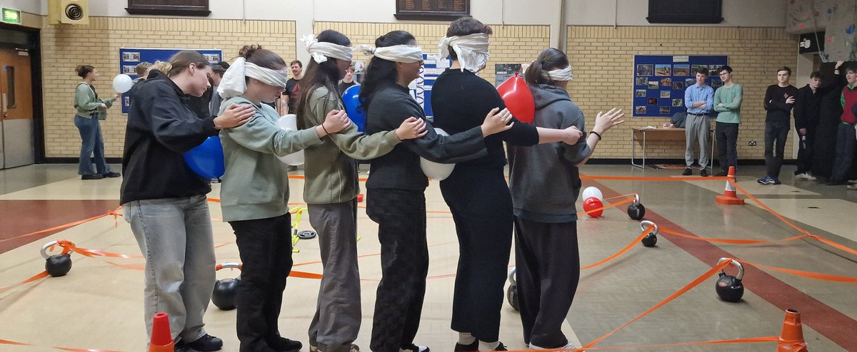 MSUOTC's tweet photo. Last night our first year OCdts (MOD As) went through some team building and confidence tasks. The was some great enthusiasm and https://t.co/MTJtNWCuw0 show! 

#BeMoreThanYourDegree #AStudentLifeLessOrdinary https://t.co/kaxETVXiJF