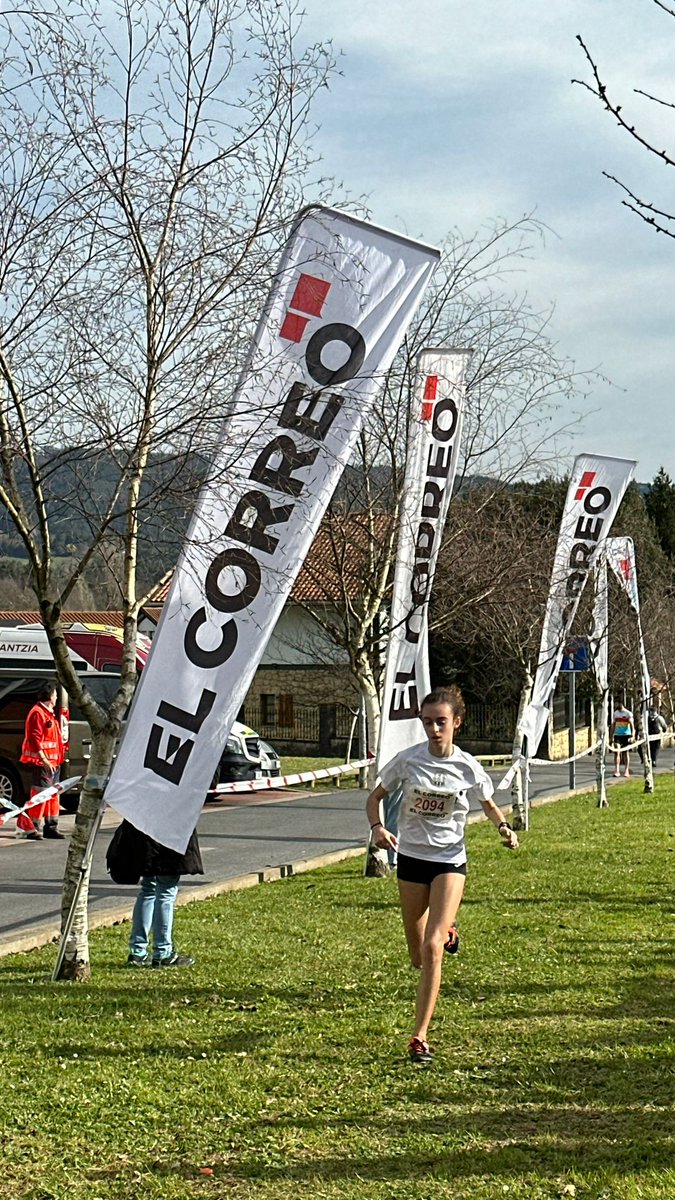 El Equipo Infantil Masculino de ELIAS ATLETISMO ESKOLA <a href="/CAPortugalete/">Atletismo Portugalete</a> representará a #Bizkaia en Cpto #Euskadi Cross. Asier, Danel, Jon, Markel, Mikel y Shan Xuan👏🏻 Anais y Ane con la Selección #Bizkaia💪 Creciendo juntos #hezten <a href="/Eliasvision1/">Eliasvision</a> <a href="/CCBallonti/">CC Ballonti</a> <a href="/smiportu/">LaMennaisSantaMaria</a> <a href="/PortugaleteON/">PortugaleteON</a>