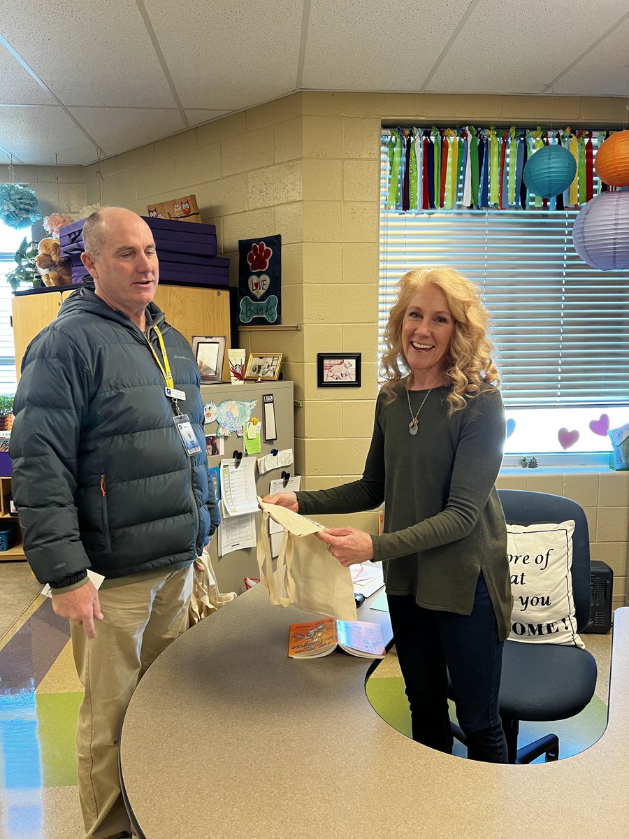 Cindy Webster (@cindywebster19) on Twitter photo Thankful to Gary Tew for helping recognize & thank these amazing Special Education educators <a href="/DHElementary/">David Harrison Elem</a> for their impact on students! <a href="/officialSPS/">Springfield Public Schools</a> #spsunited Thankful to Gary Tew for helping recognize & thank these amazing Special Education educators <a href="/DHElementary/">David Harrison Elem</a> for their impact on students! <a href="/officialSPS/">Springfield Public Schools</a> #spsunited