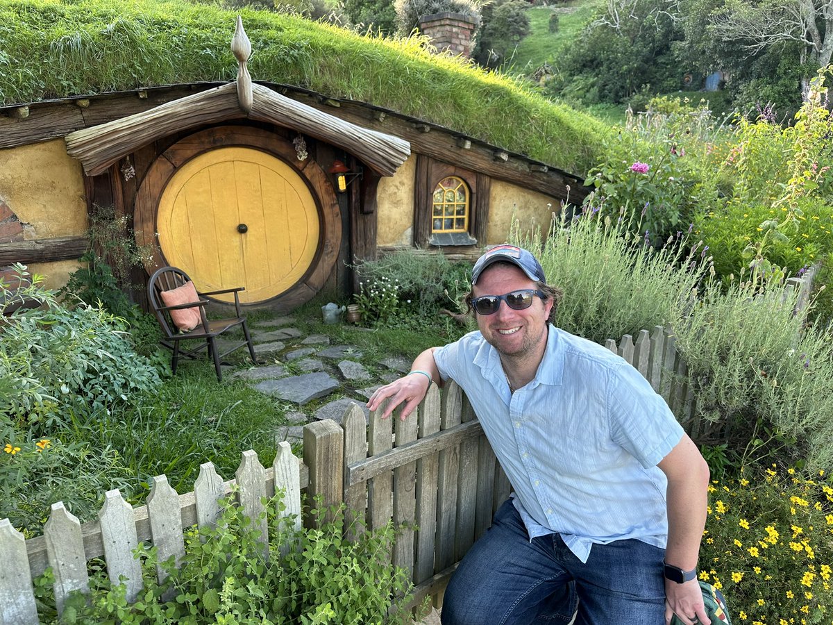 Caitlin Johnston tweet media