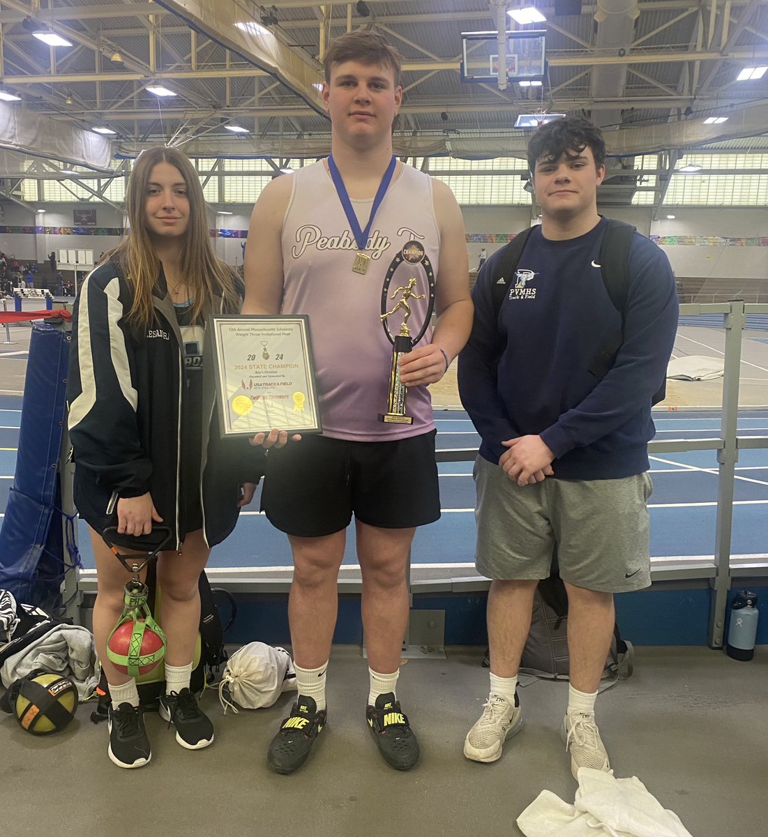 Coach_JaySmith's tweet photo. 🥇And #SchoolRecordAlert
@Alexjackson9_ @PeabodyTC wins @usatfne #MAScholasticWTThrow
@RLTAC_Boston today 18.77m
@AlessandraForg5 and #CaptMatt
@TannerCoach @Peabody_Super @PeabodyMayor @MattWilliams_SN https://t.co/kt0caQrlv3