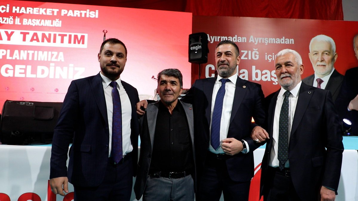 Elazığ'ın
sahipsizliğine,
mutsuzluğuna,
talihsizliğine çare olacağız.

#ElazığMuradınaErecek
#HalkımızDeğişimdeKararlı