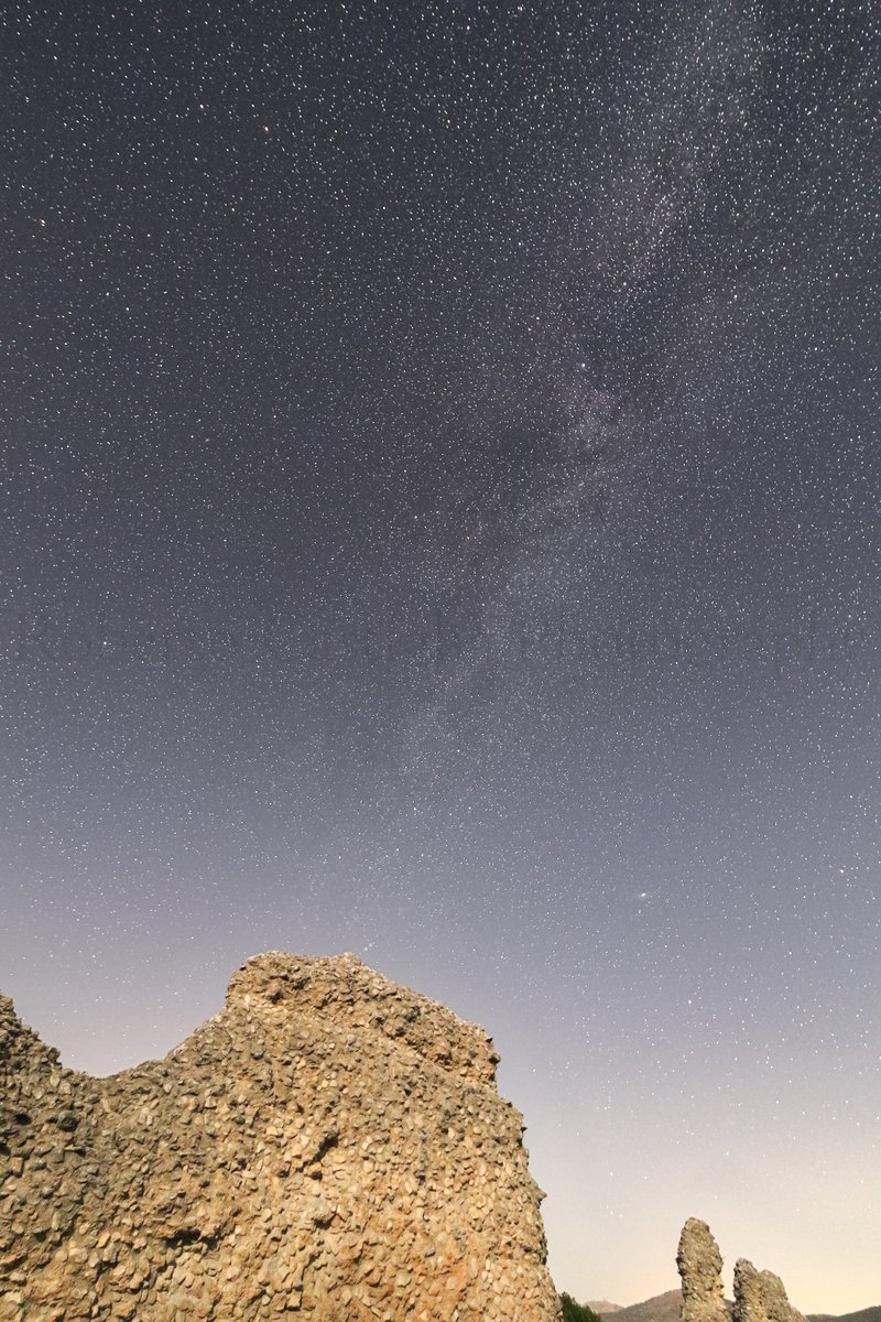 rocaphotography's tweet photo. Milky Way. 
Peltuinum. 
Abruzzo,Italy. 
#Peltuinum #abruzzo #laquila #italia #Italy #constellation #sky #night #scenery #nightphotography #Astrophotography #Space #nightsky #NASA #nightskyphotography #milkyway #photooftheday #picoftheday #photography #robertocastigliaphotography https://t.co/RxBhOL9j0W