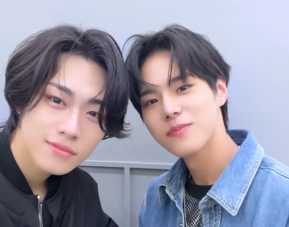 seokjoonpics's tweet photo. THEM ♡
#82MAJOR #박석준 #황성빈 https://t.co/waf2HvcODE