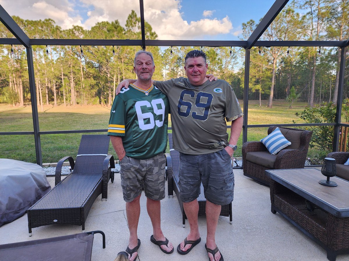 A great few weeks in Florida staying with friends and a great SB58. @DavidBakhtiari an honour to wear the military version of your shirt. #22years #Veteran