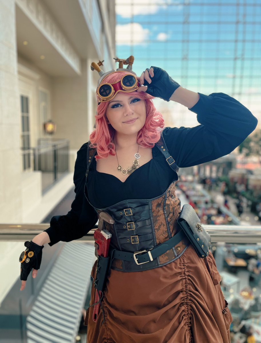 tays_cos's tweet photo. just a couple of my cosplays from #Katsucon2024 🥰 https://t.co/kSVCUMj1Cd
