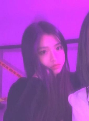 [📸] Fotos de #ZENA (<a href="/RESCENEofficial/">RESCENE OFFICIAL</a>) no pré-debut.

#RESCENE #리센느 #ZENARESCENE #제나