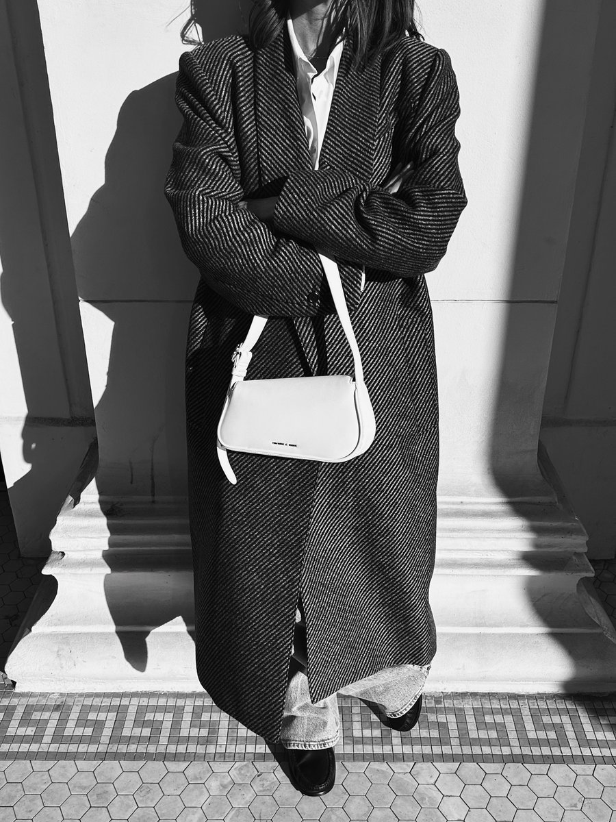 Always_C_R's tweet image. Work outfit ideas to add to your spring style mood board: @7FAM #7forallmankind instagram.com/p/C0KMJkVPOBV/… #denimstyle #corpcore #Corporatecore