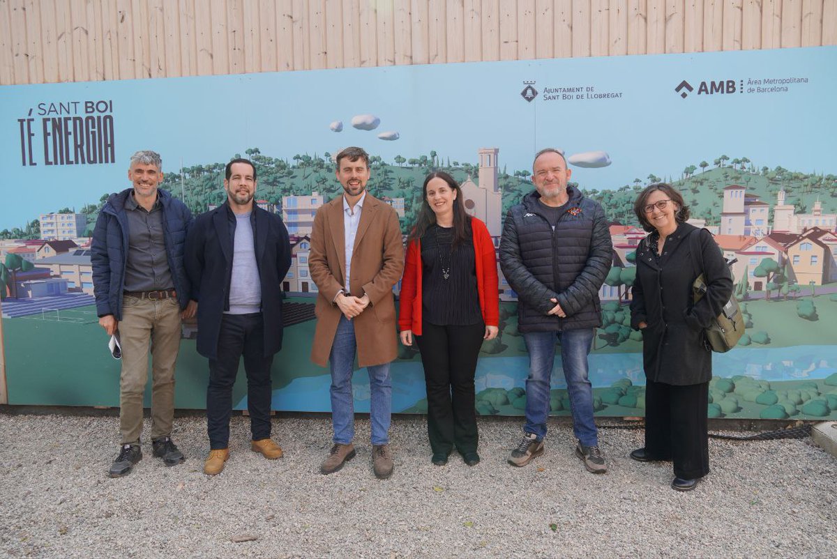 MarcSerraSole's tweet photo. Amb l'alcaldessa, @LluisaMoretSabi i el seu equip, ens hem reunit per compartir les properes fases i projectes per accelerar la #transicióecològica a la ciutat. 

Molts projectes ambiciosos i interessants per a la ciutadania i el teixit econòmic de Sant Boi.
Seguim! https://t.co/nDS3mmYnpg