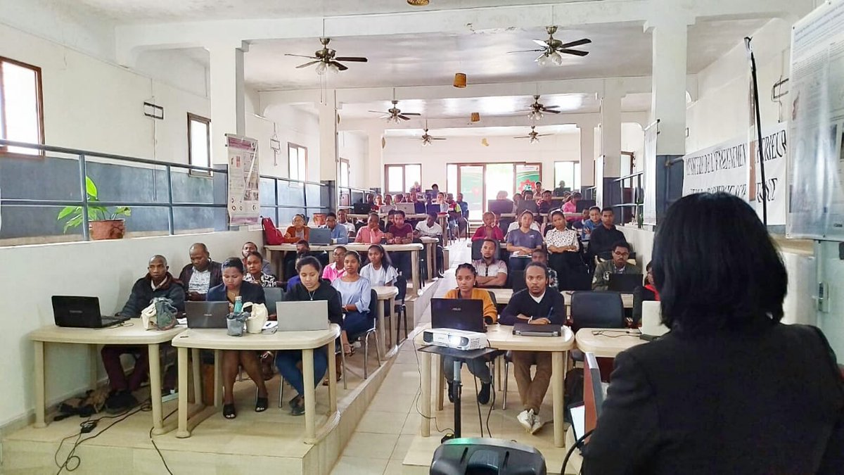 fetiarison_'s tweet photo. Ravi de participer à la formation intitulée sur « l'exploitation des ressources documentaires numériques », organisée par le @MESupReSMADA et le #CIDST. Deux jours riches en connaissances en perspective!
#Formation #Recherche #documentationNumérique #UF #CIDST #Chercheurs https://t.co/Roq107907h