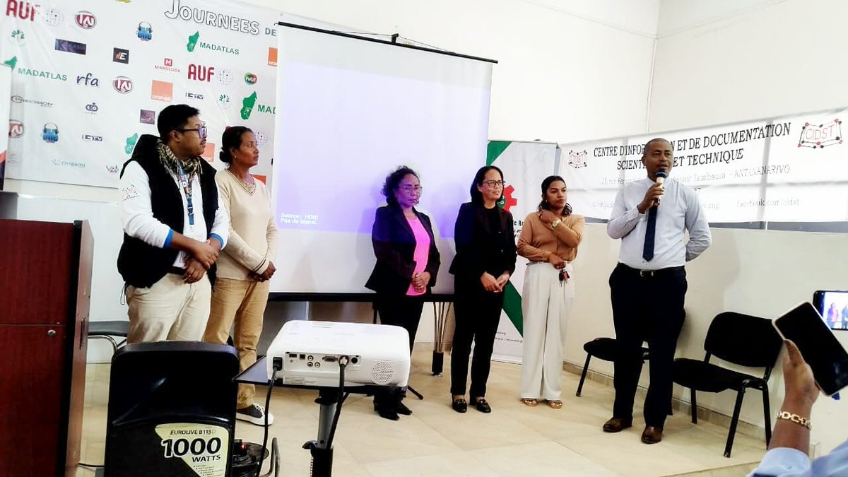 fetiarison_'s tweet photo. Ravi de participer à la formation intitulée sur « l'exploitation des ressources documentaires numériques », organisée par le @MESupReSMADA et le #CIDST. Deux jours riches en connaissances en perspective!
#Formation #Recherche #documentationNumérique #UF #CIDST #Chercheurs https://t.co/Roq107907h