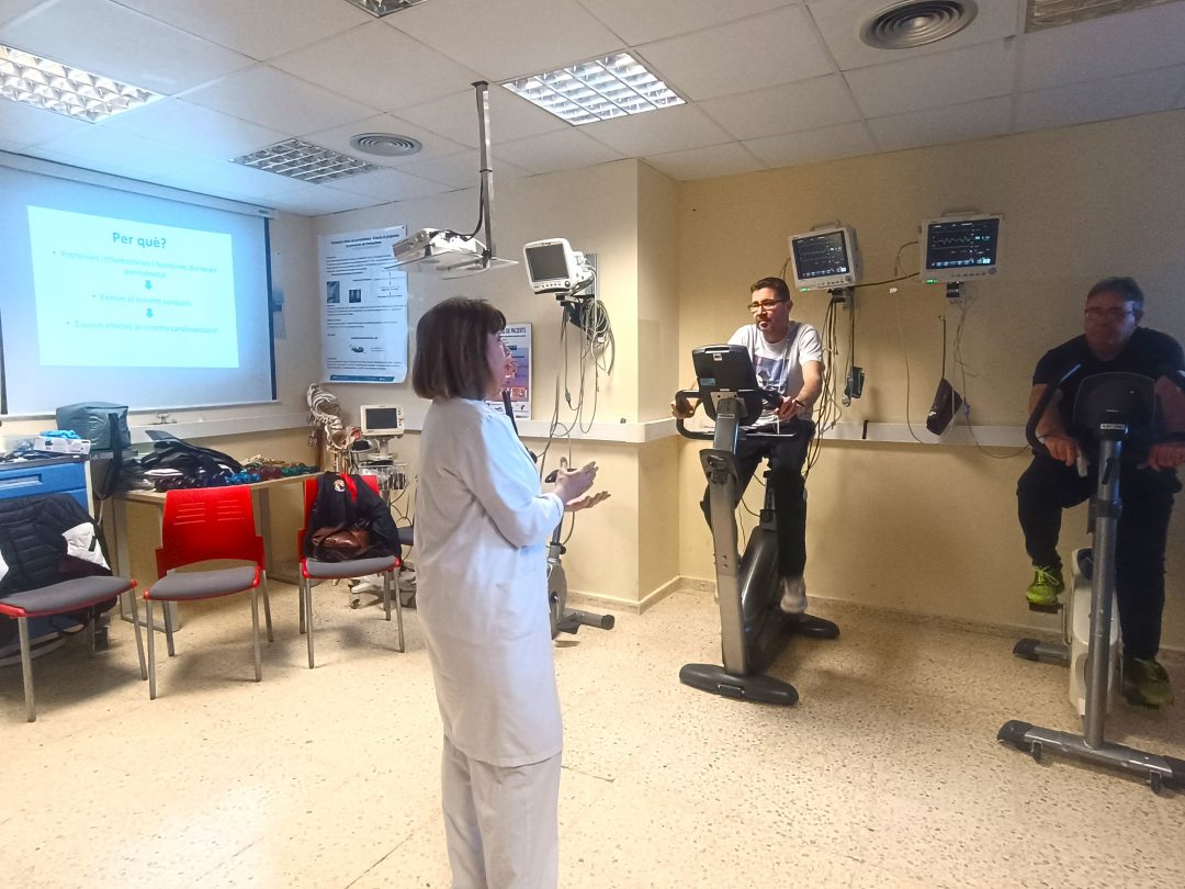 HTVCEbre's tweet photo. 🔊🚶🚶La Unitat Comunitària de Rehabilitació #Cardíaca de l’#HTVC aconsegueix el certificat SEC Excel·lent, després de complir amb èxit els requisits establerts per la @secardiologia. Enhorabona equip i persones usuàries! 
ℹ️ https://t.co/P9R6u9NuaD @icscat @salutcat https://t.co/NNVzR8jt4l