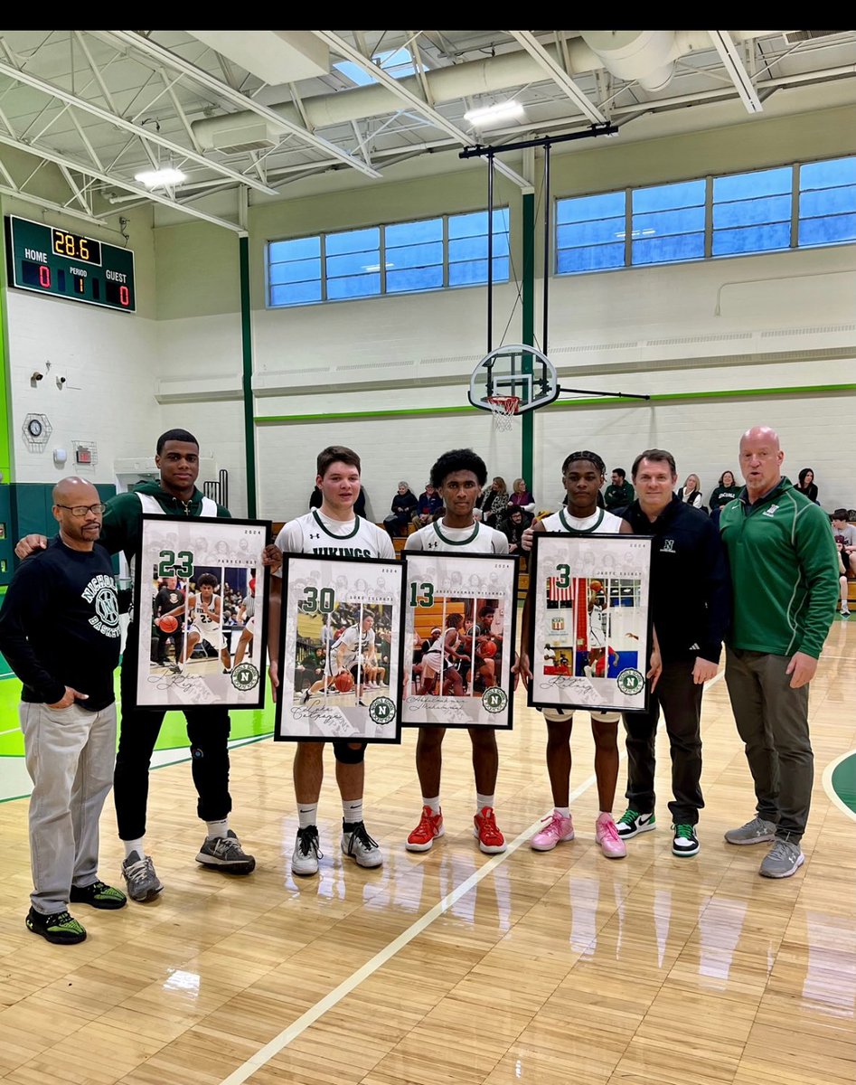 Always appreciate the work our seniors have done for our program!! They will be missed but their legacy never forgotten <a href="/KyeRainey1/">Jakye Rainey</a> <a href="/Ppreyyyy/">Parker Rey</a> <a href="/ColpoysLuke/">Luke Colpoys</a> Abdul Mohammad!! #family4ever 🏀💚