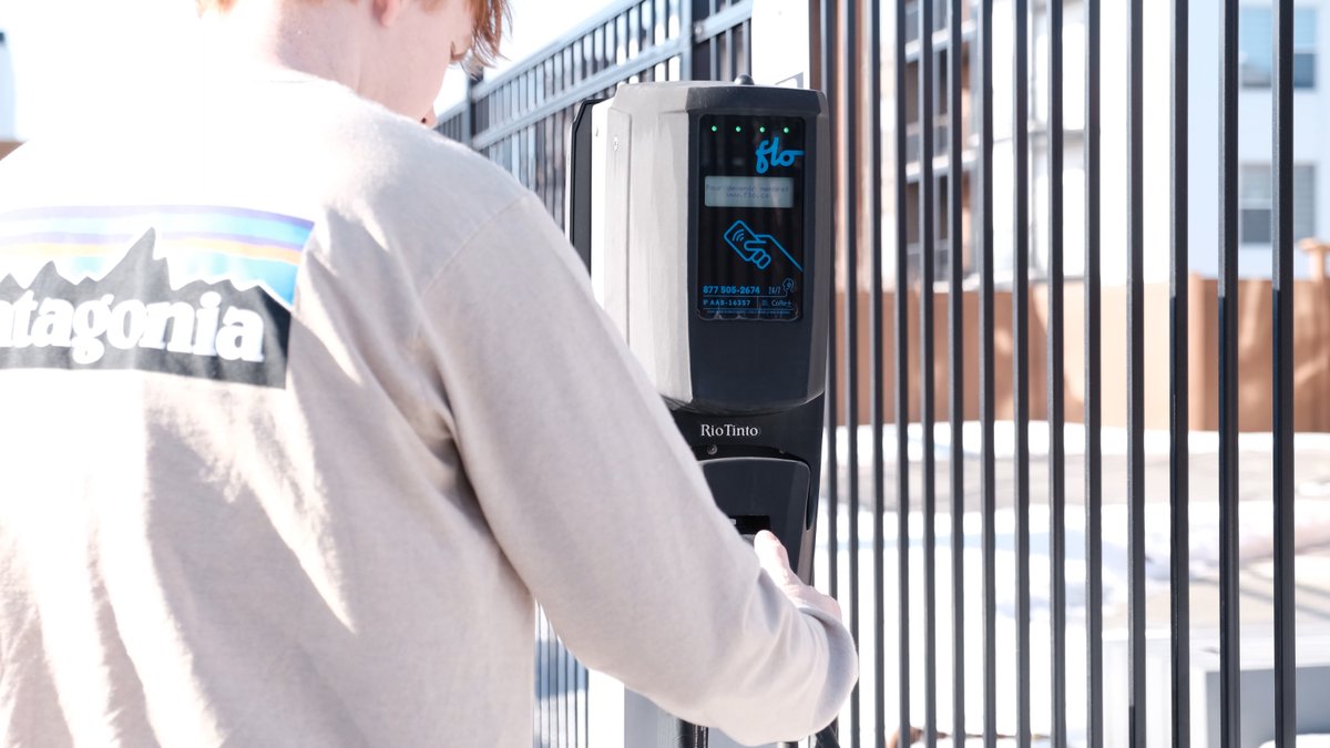 PowertecElec's tweet image. 🌟 Powertec Electric's EV chargers are all over the city! 🚗💚 Recognize any spots? We're making eco-friendly charging easy and accessible. #EcoDrive #PowertecElectric #SustainableFuture