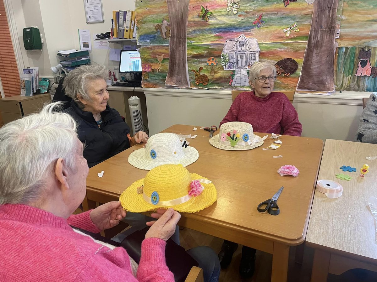 QuantumCareLtd's tweet image. Residents at Vesta Lodge, one of our St. Albans care homes, have been busy creating Easter bonnets! 🐇🐣

#QuantumCare #Easter #Easterprep #Easterbonnet