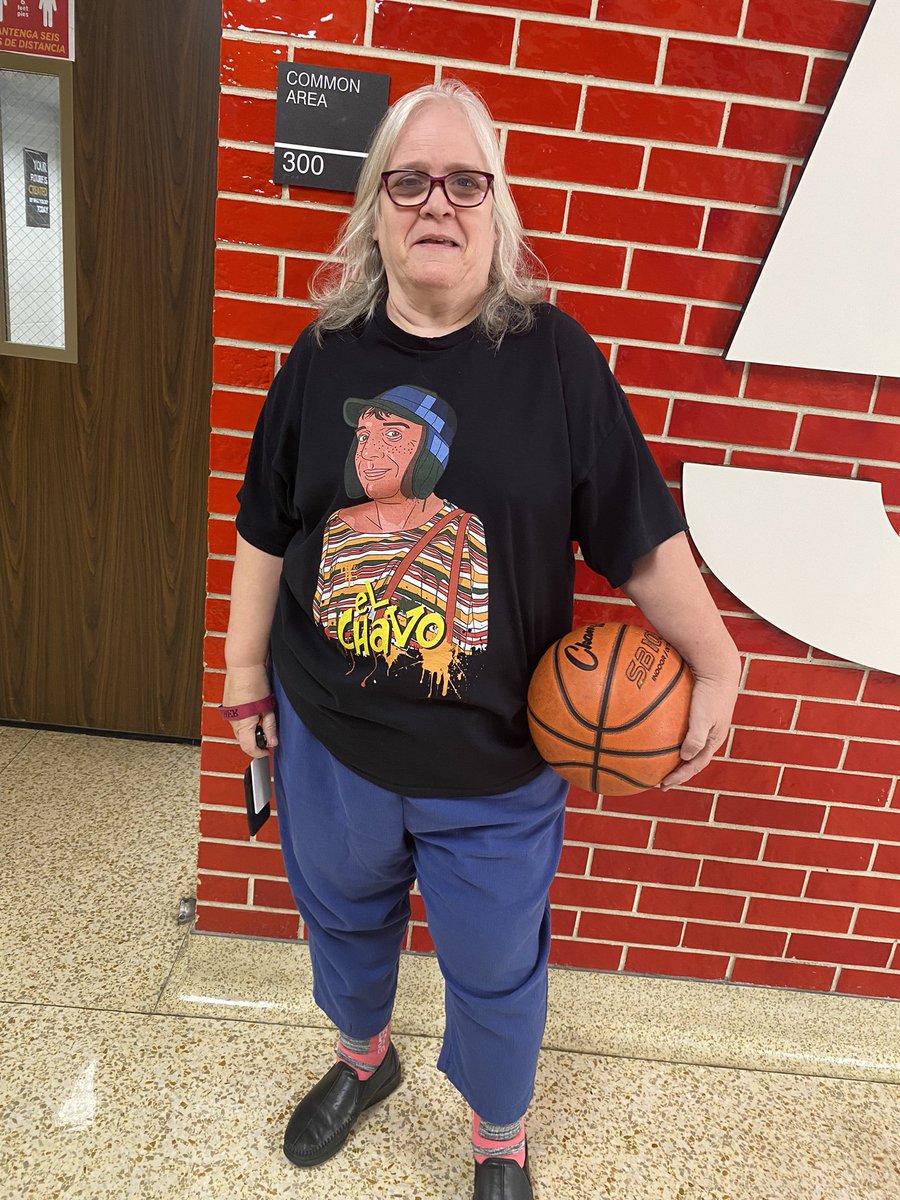 Ms_Hernandez210's tweet photo. @ErmelES_AISD celebrates Chespirito Day❤️💛❤️ Students and teachers dressed up like characters from the beloved Chespirito🤓 Chespirito reminds us to all to put our adult worries and responsibilities on hold every now and then and to re-connect with our inner child👧🏻 🧒🏻 https://t.co/lDncUUvKsD