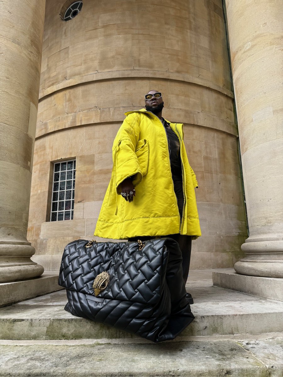KurtGeiger's tweet photo. David Fadd takes the KENSINGTON collection to #LFW
#FashionWeek #TheKensingtonCollection https://t.co/FpNNN3XzYf