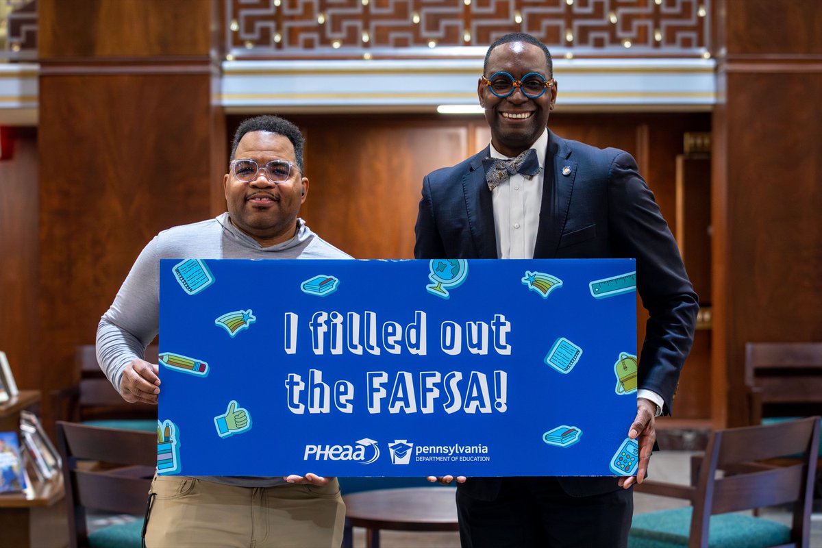 I had the opportunity yesterday to join local students and families as @PADeptofEd hosted a FAFSA completion workshop. Everyone should have a fair chance to pursue their dreams of higher education. By filling out the FAFSA, students may qualify for financial aid.