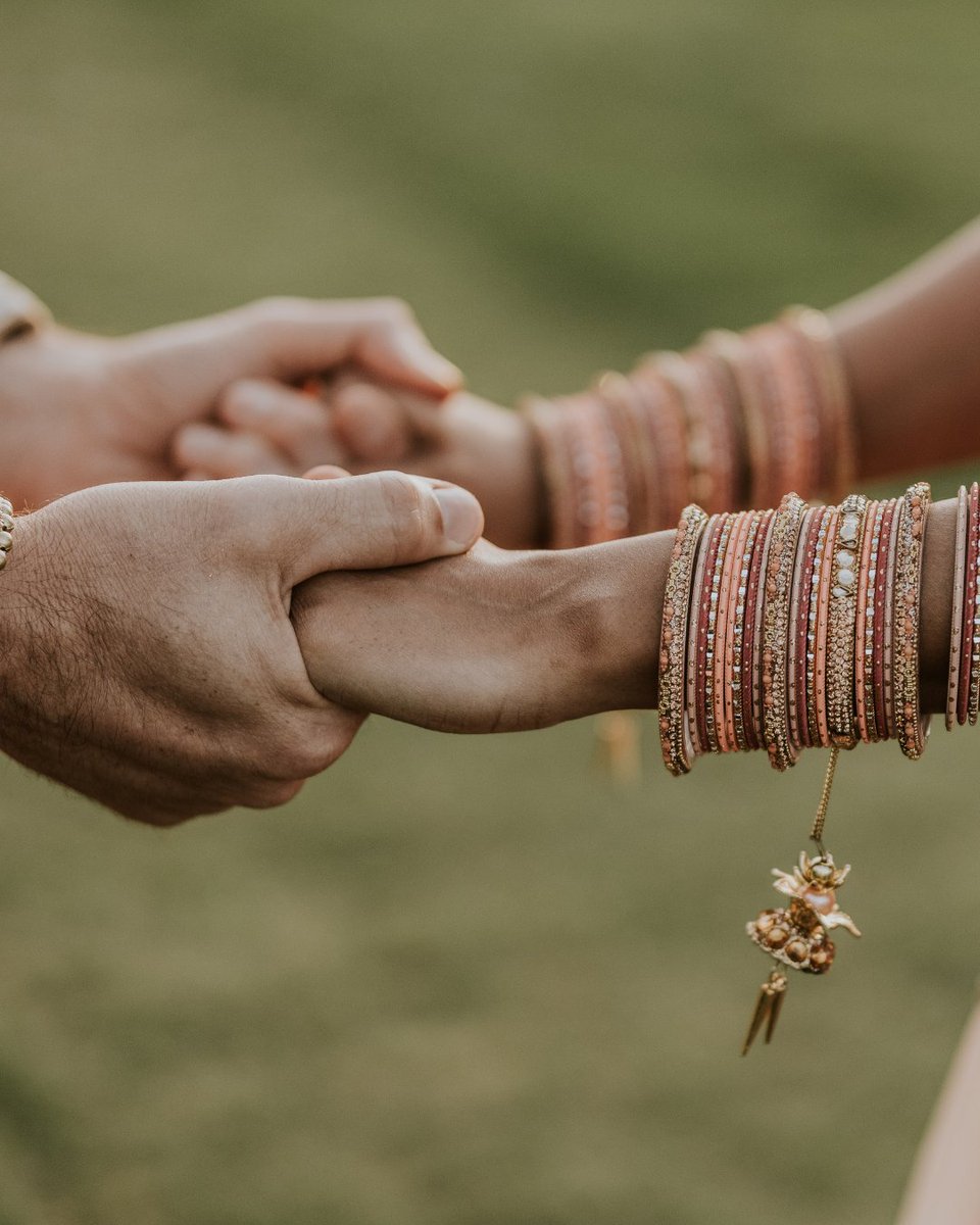 Is there anything more beautiful than a Golden Hour moment? ✨

We swept our beautiful clients Tania &amp; Robbie outside to the lakeside of @dromolandcastlehotel to capture them moments before their Indian celebration. 

📷 @_awakeanddreaming_