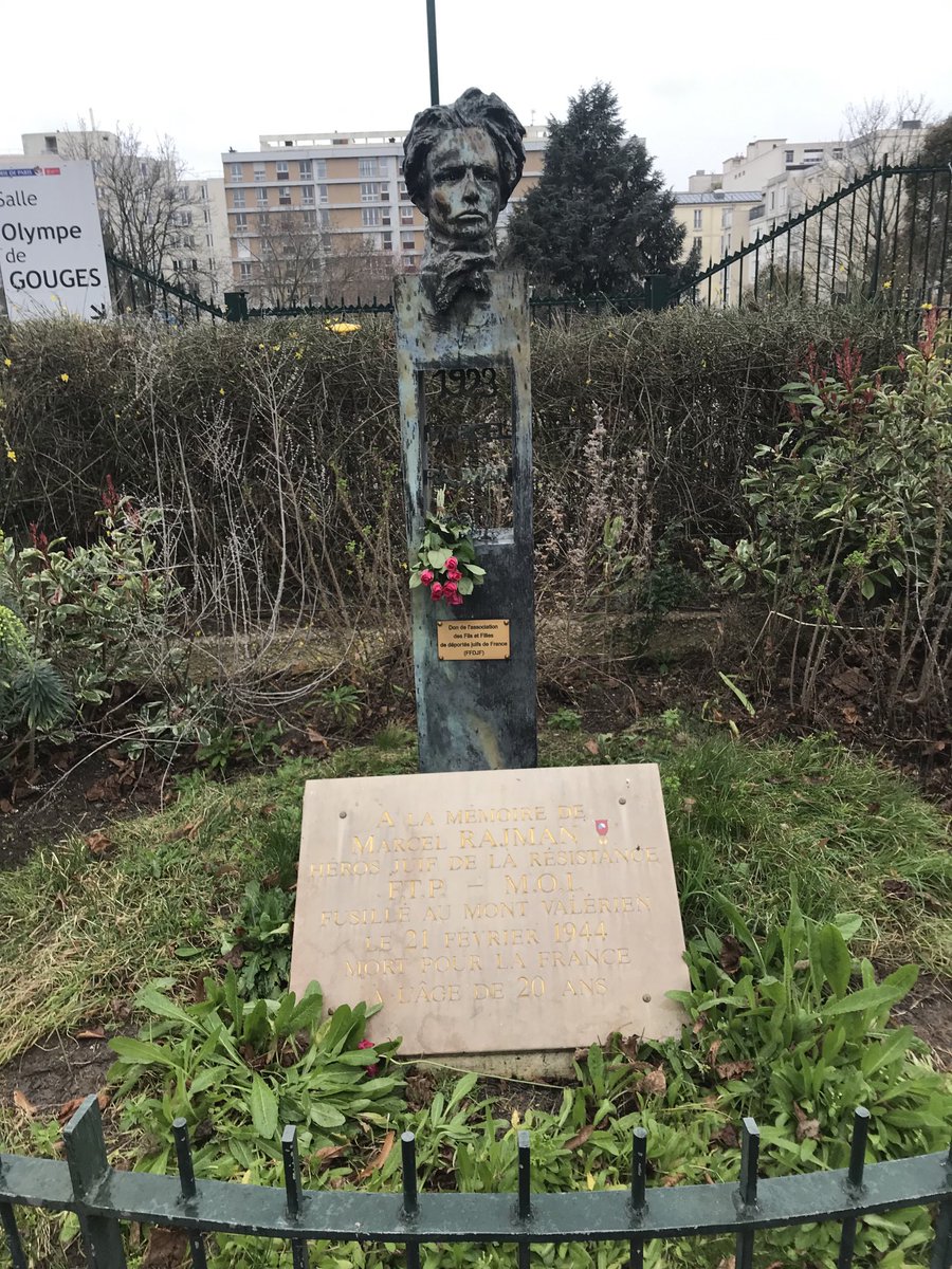 jcchanut's tweet photo. Aujourd’hui, alors que Missak Manouchian entre au Panthéon, j ai été me recueillir devant le buste de Marcel Rajman dans le 11e, membre de son groupe et mort avec lui. Y avait personne, il faisait moche. Mais quelques roses avaient été déposées. Respect et souvenir. https://t.co/6lDWaIRrk1