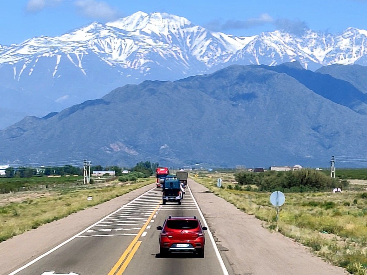 One of the great bus journeys of the world.
Over the Andes from Santiago de Chile to Mendoza in Argentina.
New blog at bttlefieldwriters.com