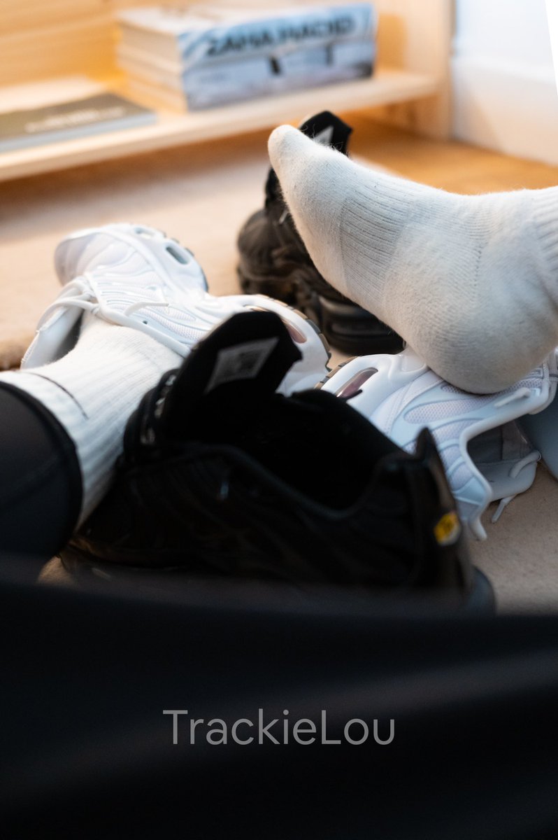 Lou Trackie tweet media