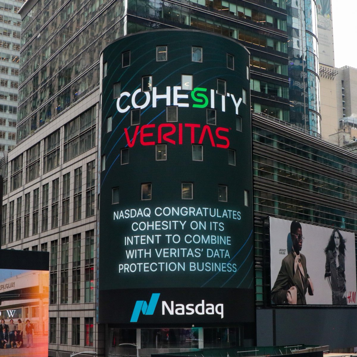 Loving the view! 😍 Thanks for the warm congrats <a href="/Nasdaq/">Nasdaq</a>!

<a href="/spoonen/">Sanjay Poonen</a> <a href="/tonyachin1/">Tonya Chin</a>